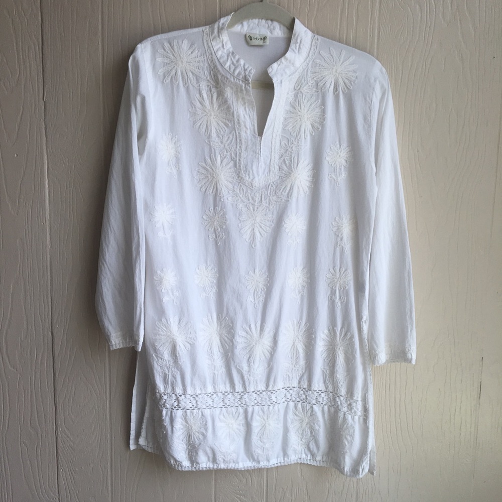 VIVA White Cotton Embroidered Lace Detail Top